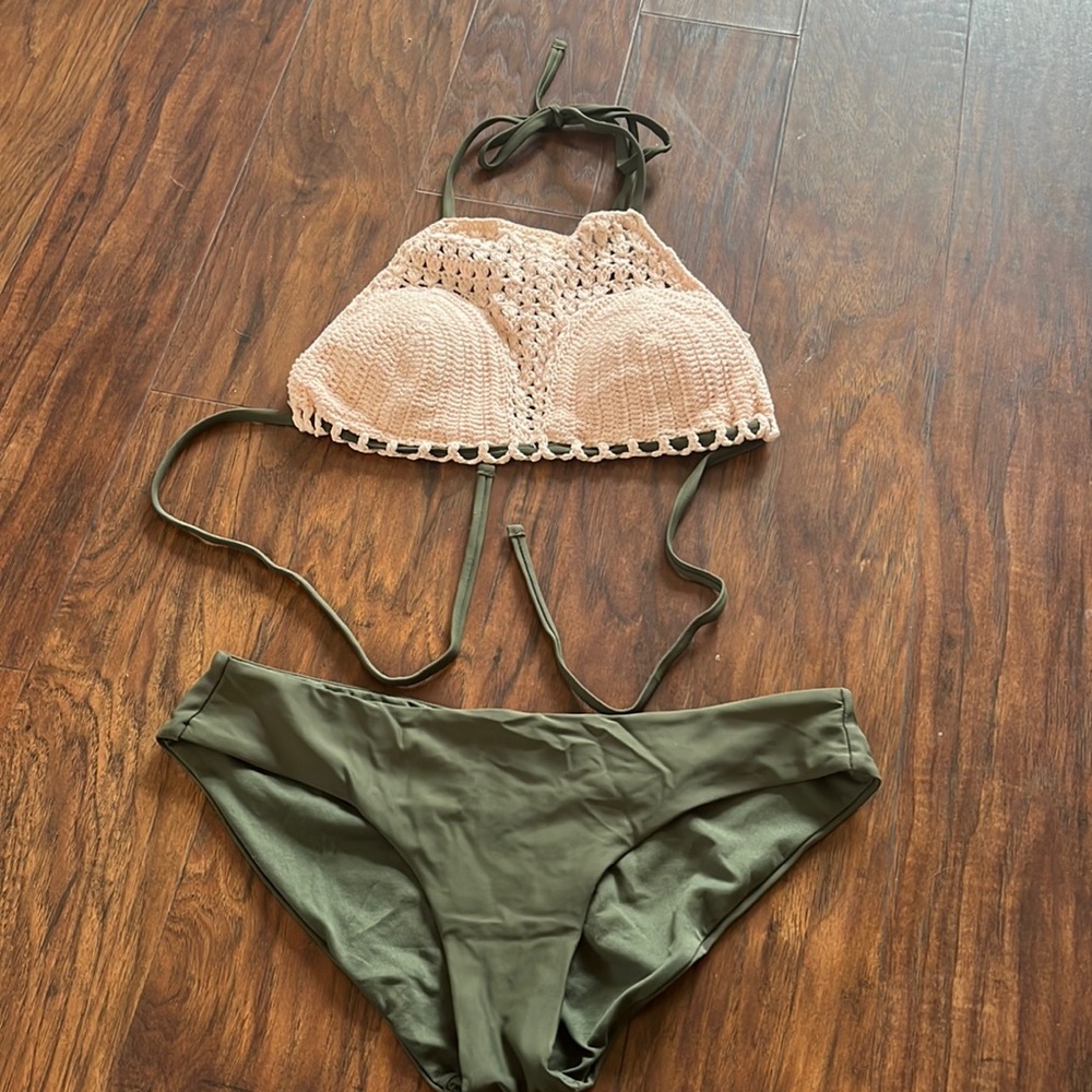 Cute army green and light pink swimsuit!